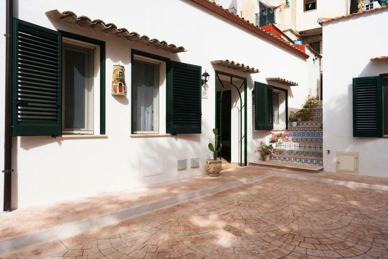 Baglio Reale Apartments ปาแลร์โม ภายนอก รูปภาพ